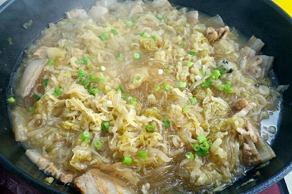 酸菜猪肉炖粉条的做法图解11