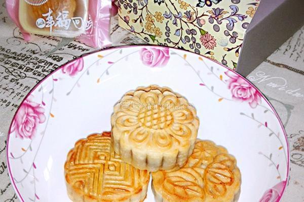 果仁豆沙月饼