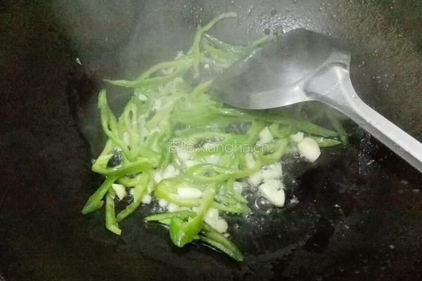 平菇炒火腿的做法图解4