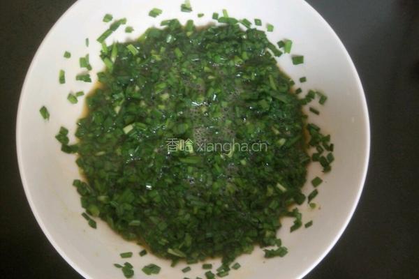 韭菜鸡蛋饼的做法图解2
