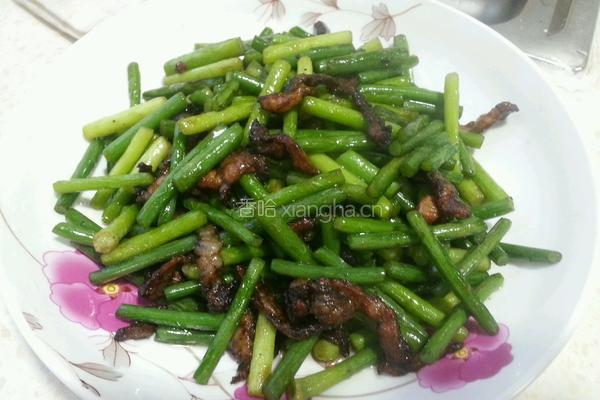 蒜台炒肉的做法图解4