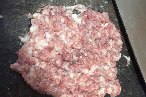 螺旋藻肉丸汤的做法图解2