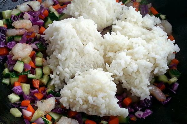 虾仁炒饭的做法图解5