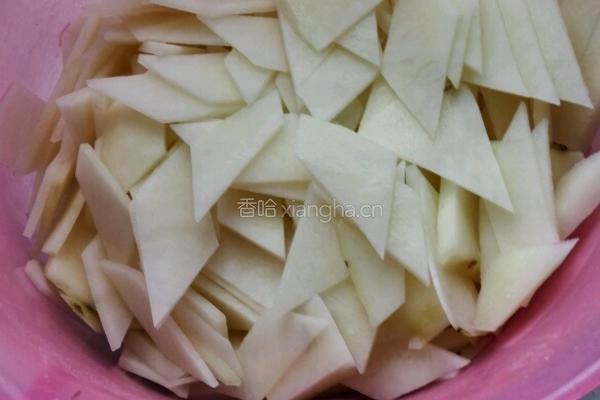 家常土豆片炒肉的做法图解2