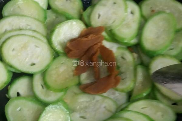 菜脯蒜香丝瓜的做法图解5