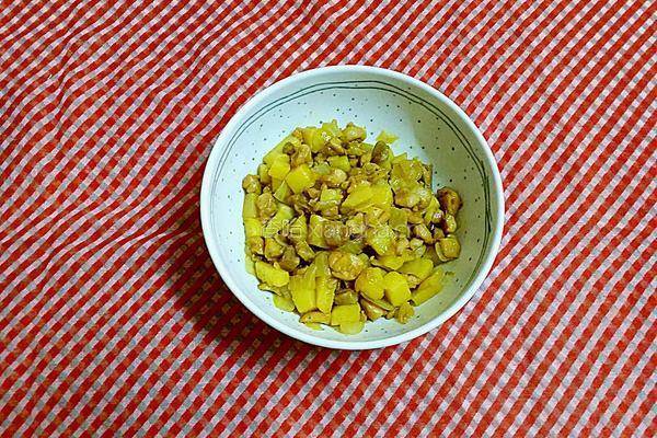 咖哩雞粒餐包的做法图解5