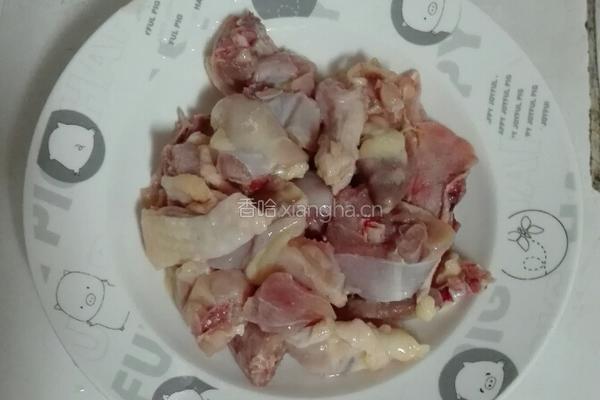 小鸡炖土豆的做法图解1