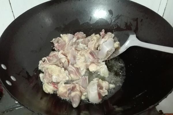 小鸡炖土豆的做法图解3