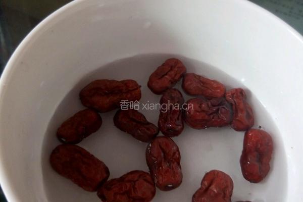 当归黄芪土鸡汤的做法图解3