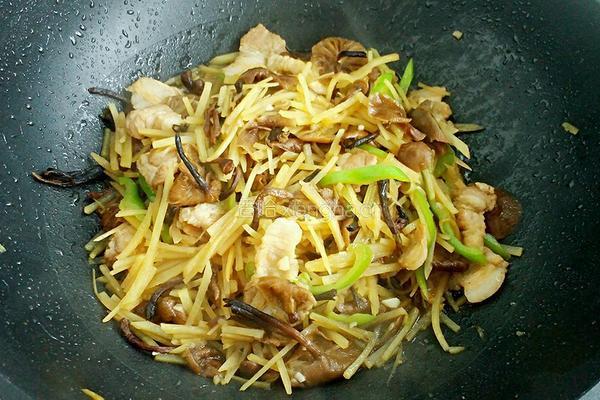 榛蘑炒土豆的做法图解9