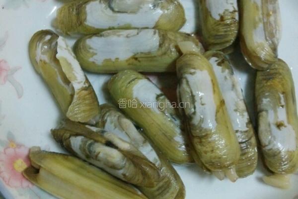 海蛏炒蛋的做法图解1