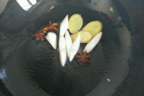 鸡腿炖蘑菇的做法图解2