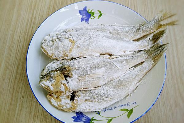 糖醋小黄鱼的做法图解3