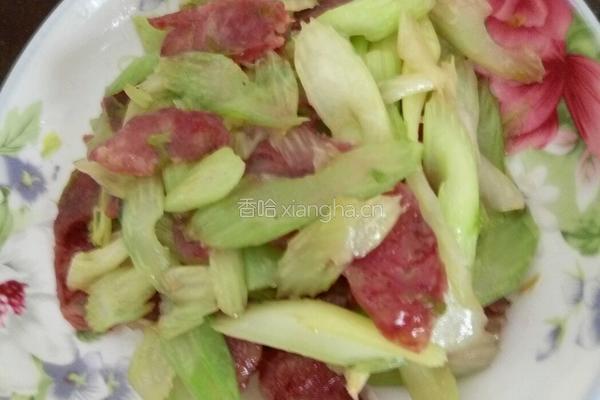 西芹炒腊肠的做法图解5