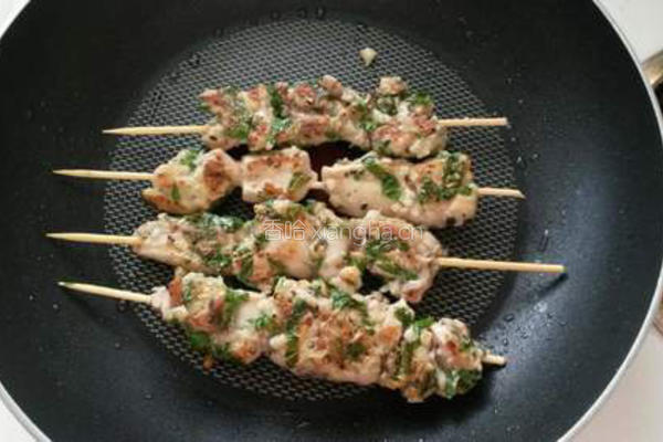 居家串煎鸡肉片的做法图解8