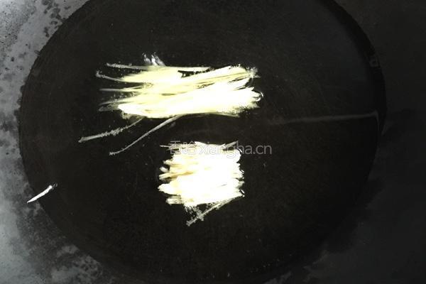 乐享陶瓷（彩椒鸡丝茭白）的做法图解4