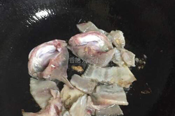 酸菜鱼面片的做法图解3