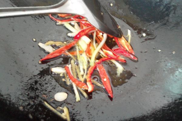 熏干炒香芹的做法图解6