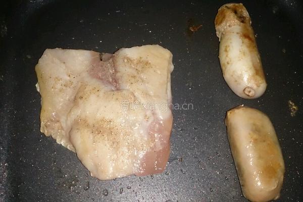 穆氏煎鱼肉泥膘肠(搭剔骨胡椒鱼排)的做法图解7