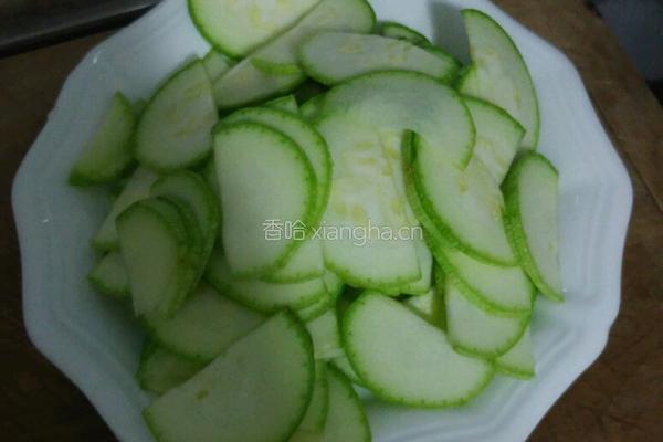 醋溜西葫芦的做法图解1