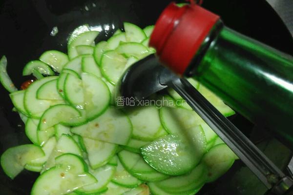 醋溜西葫芦的做法图解5