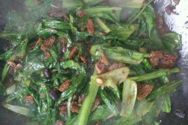 豆豉鲮鱼油麦菜的做法图解4