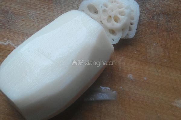 凉拌藕片的做法图解1