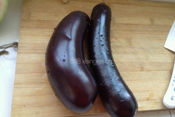 风味茄子的做法图解1