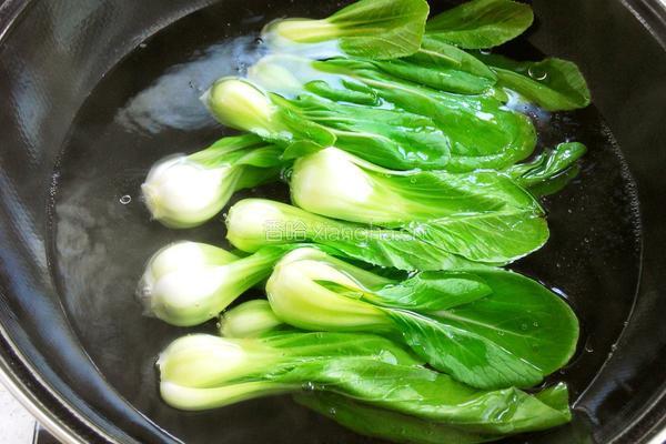 香菇扒油菜的做法图解4
