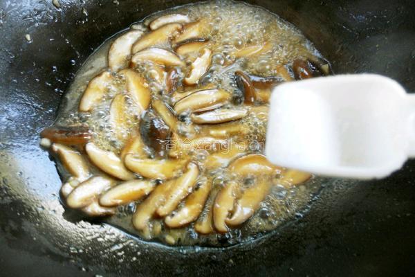 香菇扒油菜的做法图解10