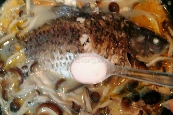 蟹味鲫鱼汤的做法图解12