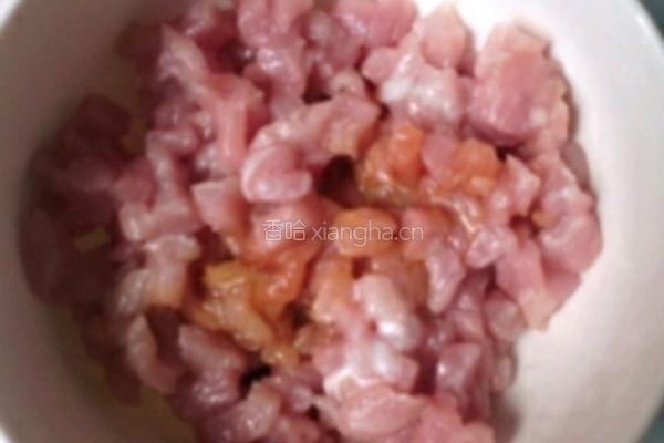 豌豆炒肉丁的做法图解3