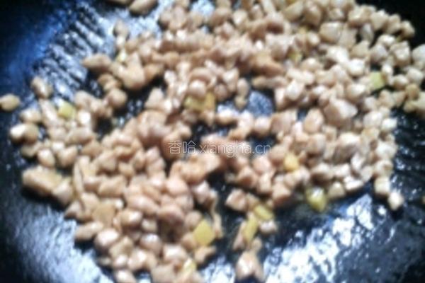 豌豆炒肉丁的做法图解6