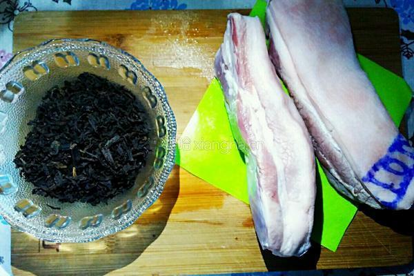 梅菜扣肉的做法图解1