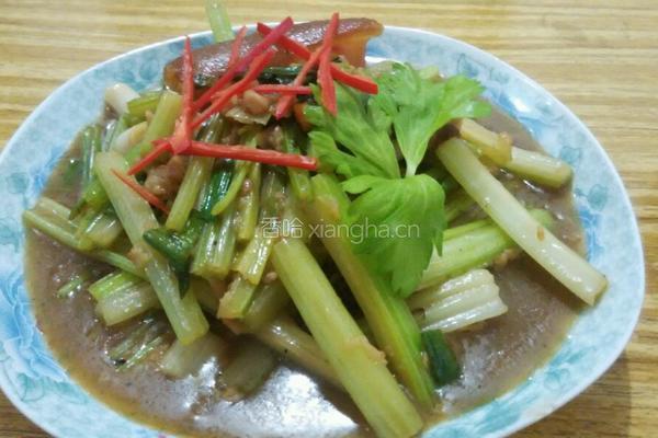 西芹的做法图解1