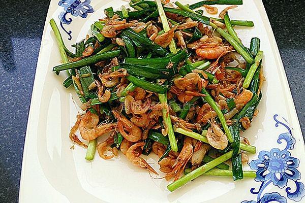 韭菜炒小河虾的做法图解4