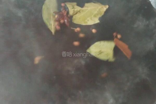 泡椒凤爪的做法图解2