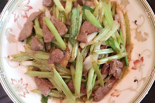 芹菜蒜苗炒猪肝的做法图解8
