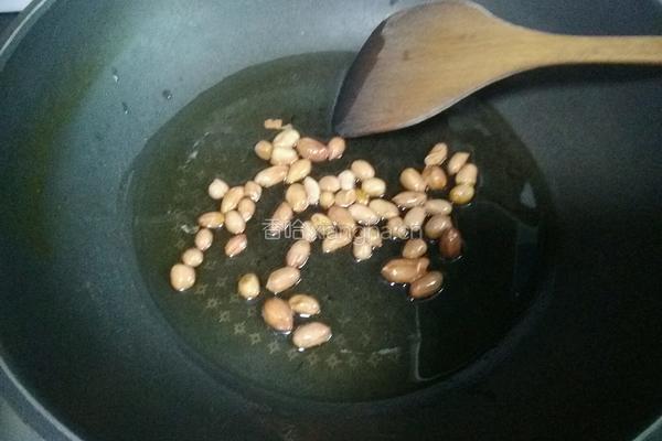干锅香辣土豆片的做法图解2