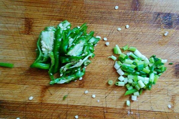 胡萝卜炒肉丝的做法图解3