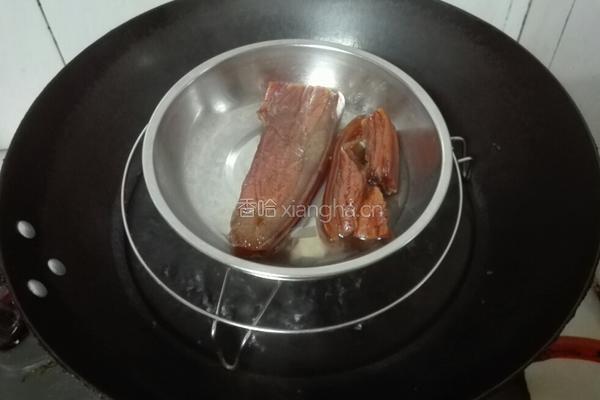 爆炒腊肉的做法图解1
