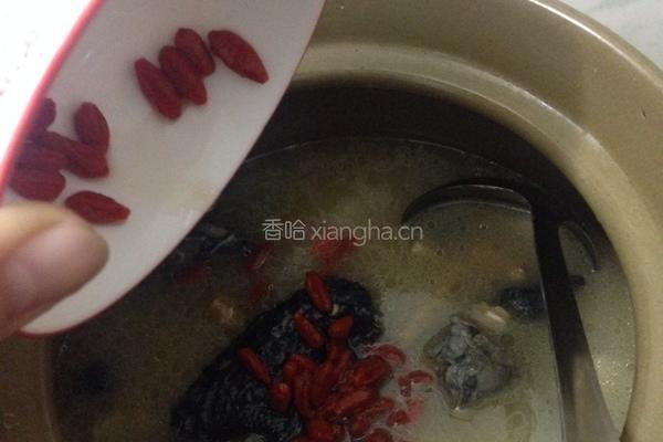 当归红枣参鸡汤的做法图解5