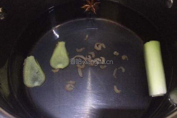 榛蘑清炖小笨鸡的做法图解8