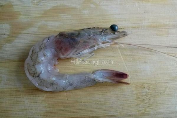 蒜蓉粉丝蒸虾的做法图解1