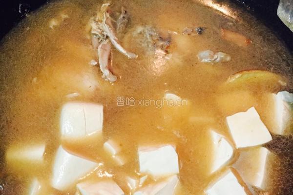 娩鱼头豆腐汤的做法图解5