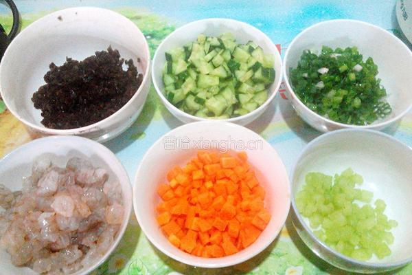 虾仁儿炒饭的做法图解3