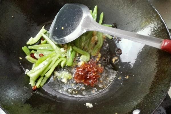 黄豆芽炖粉条的做法图解5