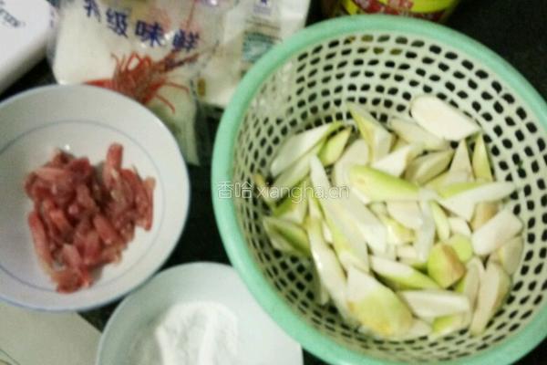 茭白炒肉丝的做法图解1