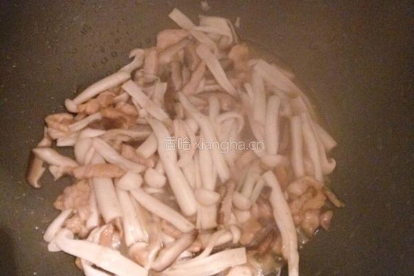 双菇炒肉的做法图解6