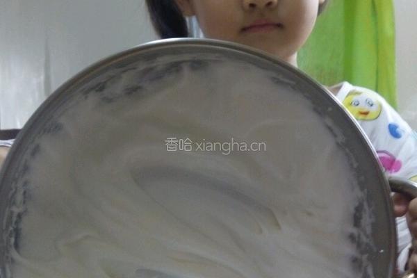 ＃乐享陶瓷＃宝宝第一次做蛋糕（电饭锅版）的做法图解4